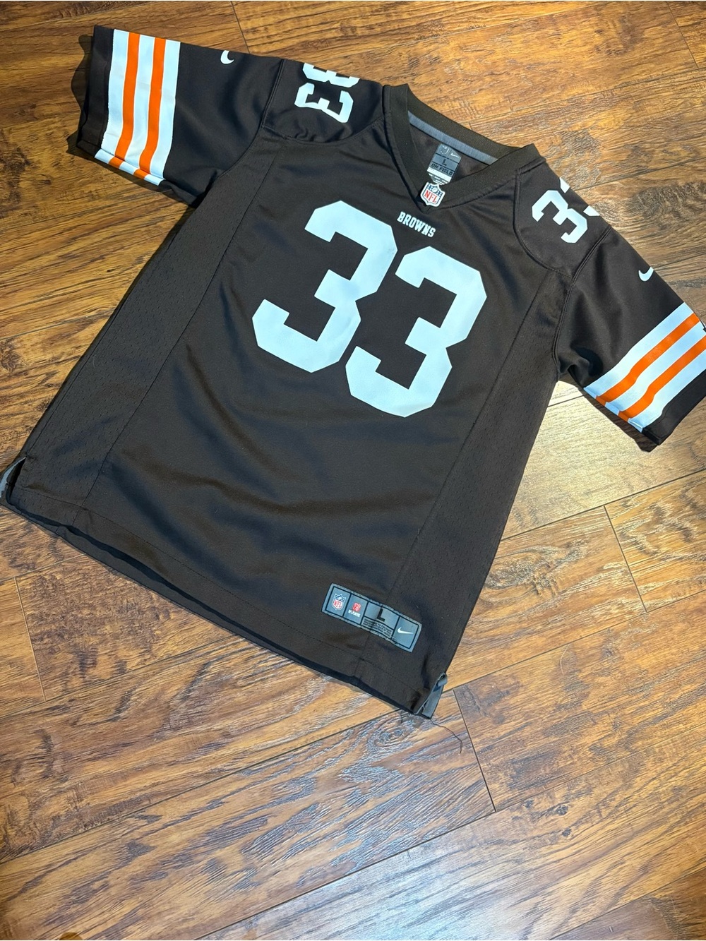 Nike Browns NFL boys size L 33 jersey (no name) on the back